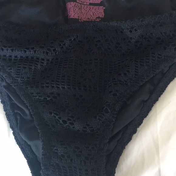 Swim bottoms - Picture 2 of 3